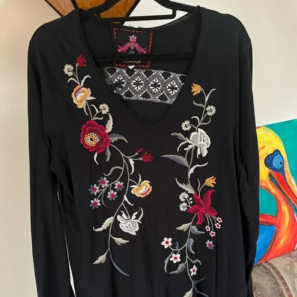 Johnny Was Embroidered Black Floral Women's Top XL - Picture 2 of 5